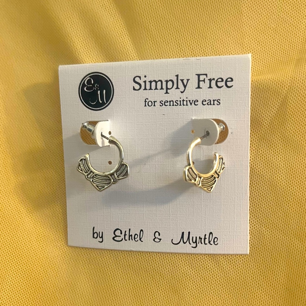 Brand New Simply Free Silver Hoop Style Earrings